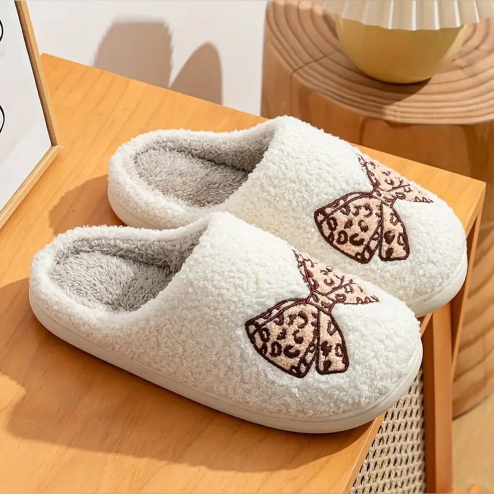 Leopard Print Bow Slippers